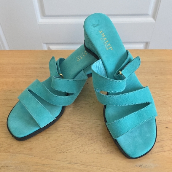 Almalfi by Rangoni - Turquoise Suede Women's Sandals - Picture 2 of 8